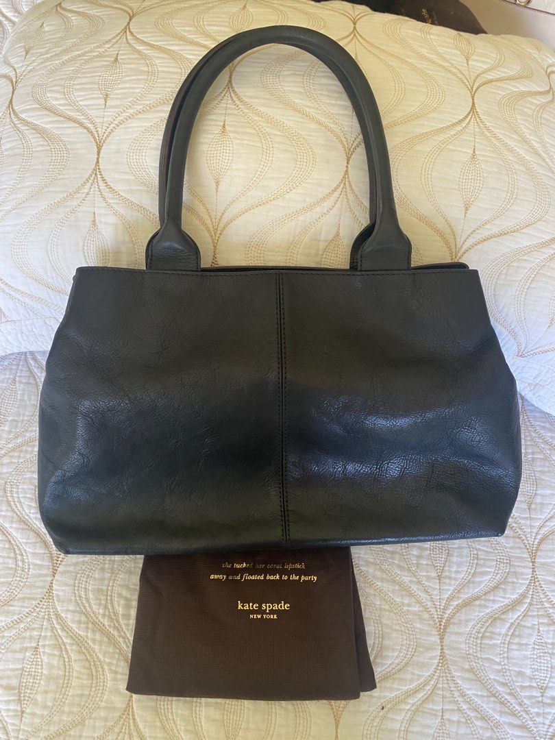 Kate Spade Pebbled Leather Clasp Lock Satchel Bag (Category: Luxury Bags & Wallets) located in Paranaque City. Submitted by keslingweingart78 (Listing ID 1294156402, Image 2). Description: Bought in USA.