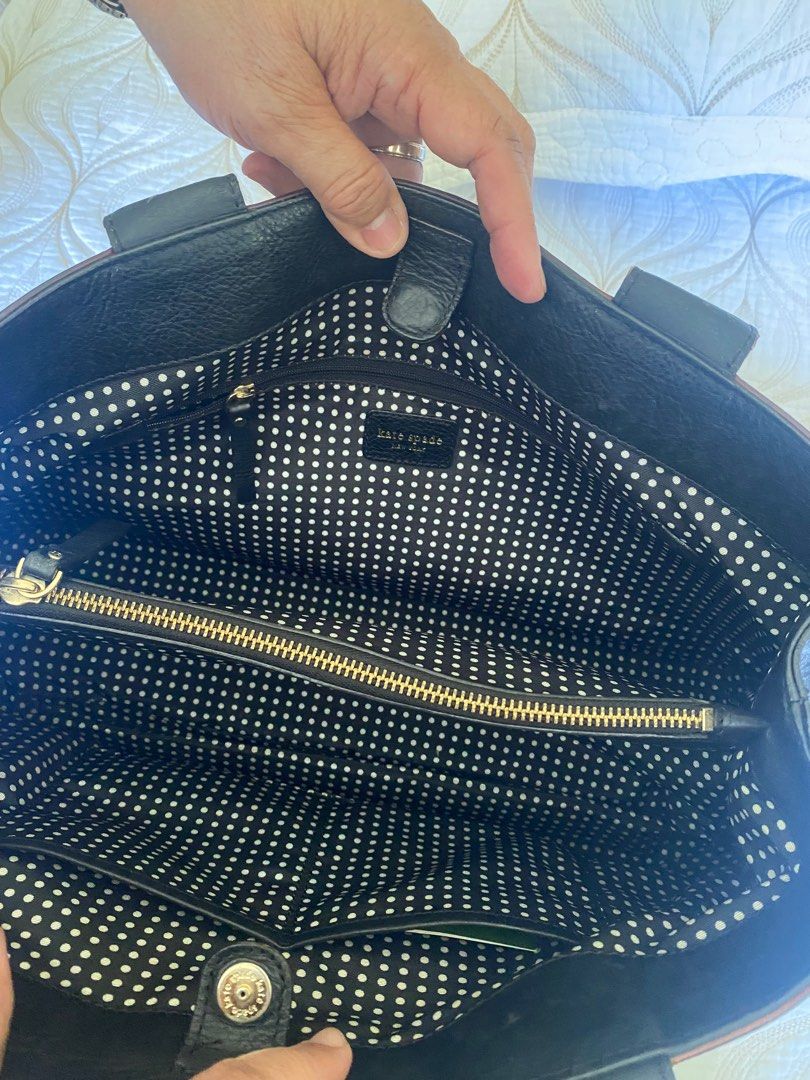 Kate Spade Pebbled Leather Clasp Lock Satchel Bag (Category: Luxury Bags & Wallets) located in Paranaque City. Submitted by keslingweingart78 (Listing ID 1294156402, Image 3). Description: Bought in USA.
