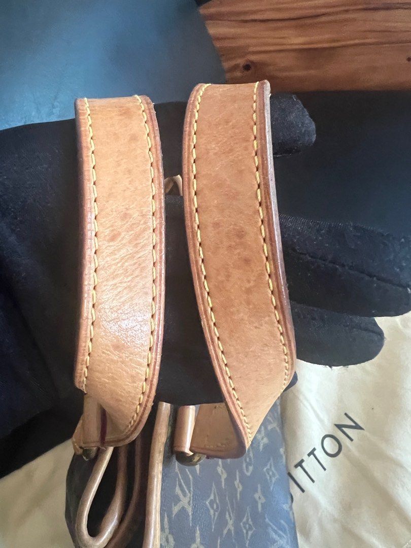 Louis Vuitton Batignolles Pm (Category: Luxury Bags & Wallets) located in Iloilo. Submitted by dabyladaby2 (Listing ID 1294146671, Image 2). Description: Authentic. With replacement dustbag. No flaws just signs of usage.Still retails at $2,500 from other online stores. Still new. Would request to re-authenticate before purchasing. .