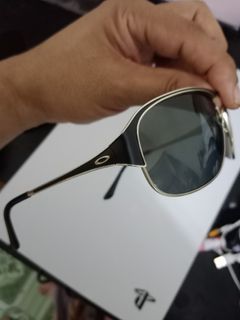Oakley Cover Story Shades