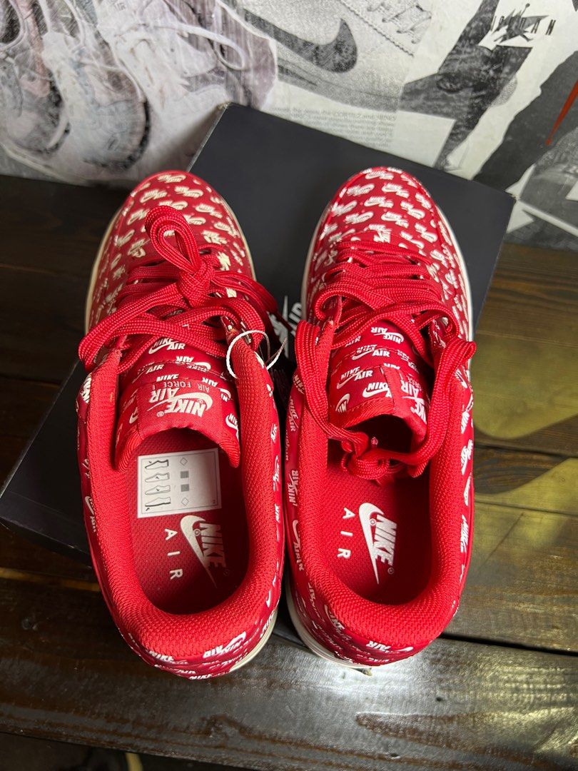 Nike air force 1 07 qs all over logo best sale