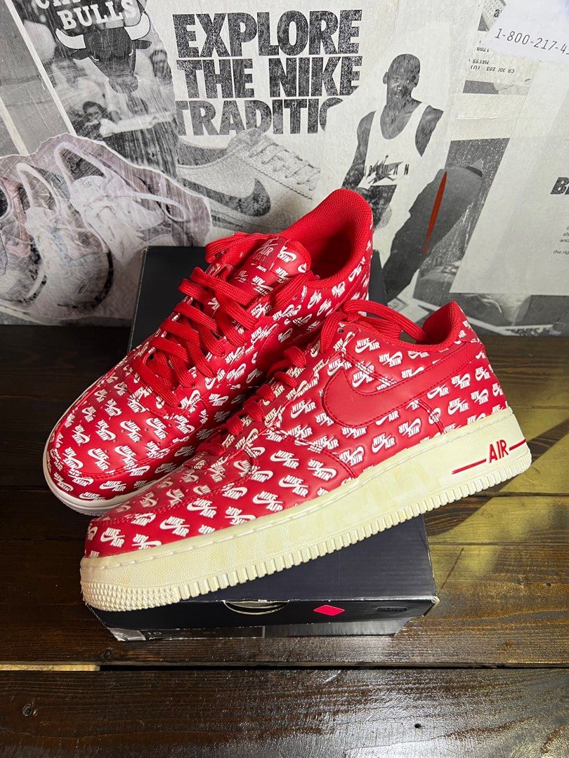 Nike air force 1 07 qs all over logo hot sale