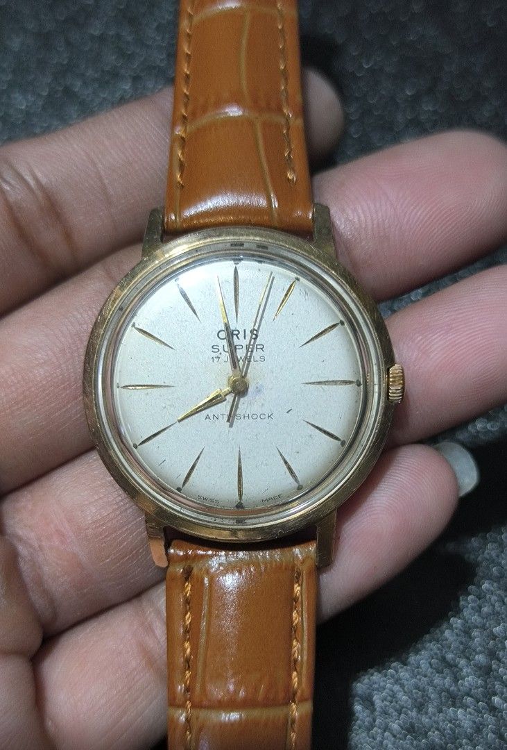Oris Super (Category: Men's Watches) located in Taguig. Submitted by tester1x (Listing ID 1294205954, Image 2). Description: Secondhand Used Old Oris Super Swiss Made Anti - Shock Lunette Plaque G 10 microns fordacier trox 32MM Replacement Strap & Buckle.