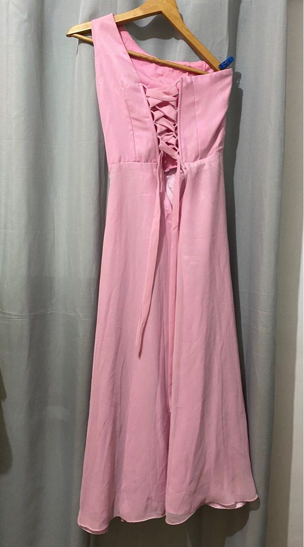 PINK GOWN (Category: Dresses) located in Caloocan City. Submitted by tindahannicecilia (Listing ID 1294156546, Image 2). Description: Description: PINK GOWN, I used it once for a wedding, 2017 Size: medium to semi-large frame Price: Php300 Flaws: needs washing, see photos Payment Methods: GCASH or BDO Delivery Options: (shipping fee will be shouldered by the buyer) Grab, LBC, J&T, Lalamove, Angkas, Mr.Speedy Disclaimer: PLEASE MANAGE YOUR EXPECTA