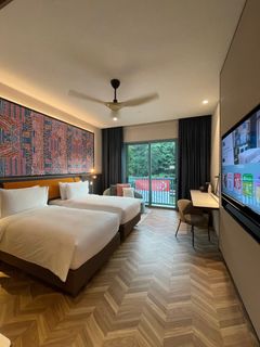 (Category: ) located in . Submitted by hotels0000 (Listing ID 1294140058, Image 1). Description: .