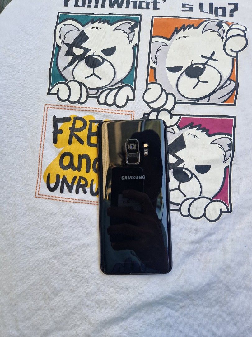 Samsung S9 (Category: Samsung) located in Quezon City. Submitted by mubrogadgets (Listing ID 1294191788, Image 3). Description: SAMSUNG S9 👍no issue 👍No History repair 🔥Test to sawa slight amoled burn Pm me for more details Pakibasa nlang ng specs sa baba T.y good sa gaming/super high quality display🎮🕹 64gb/4gb ram👍 4G LTE-A (6CA) Cat18 🙀 Chipset Exynos 9810 (10 nm) Octa-core GPU Mali-G72 MP18 OS Android 9.0 (Pie) Card slot microSD, up to 