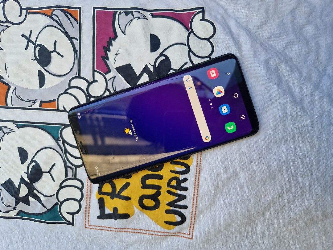 Samsung S9 (Category: Samsung) located in Quezon City. Submitted by mubrogadgets (Listing ID 1294191788, Image 1). Description: SAMSUNG S9 👍no issue 👍No History repair 🔥Test to sawa slight amoled burn Pm me for more details Pakibasa nlang ng specs sa baba T.y good sa gaming/super high quality display🎮🕹 64gb/4gb ram👍 4G LTE-A (6CA) Cat18 🙀 Chipset Exynos 9810 (10 nm) Octa-core GPU Mali-G72 MP18 OS Android 9.0 (Pie) Card slot microSD, up to 