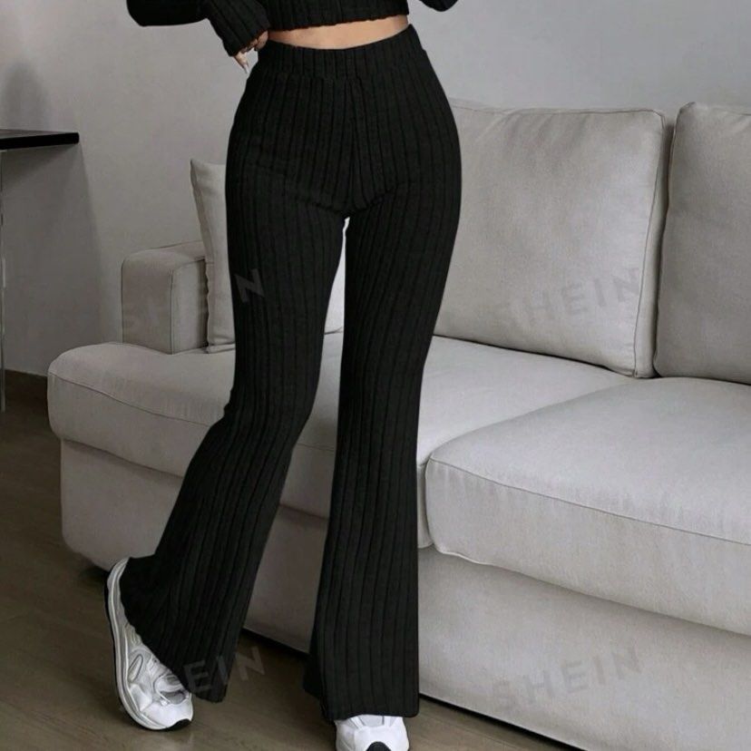 Shein White Flare Pants, Women's Fashion, Bottoms, Other Bottoms on  Carousell