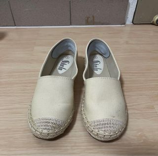 (Category: ) located in . Submitted by miss.preloved (Listing ID 1294185225, Image 1). Description: .