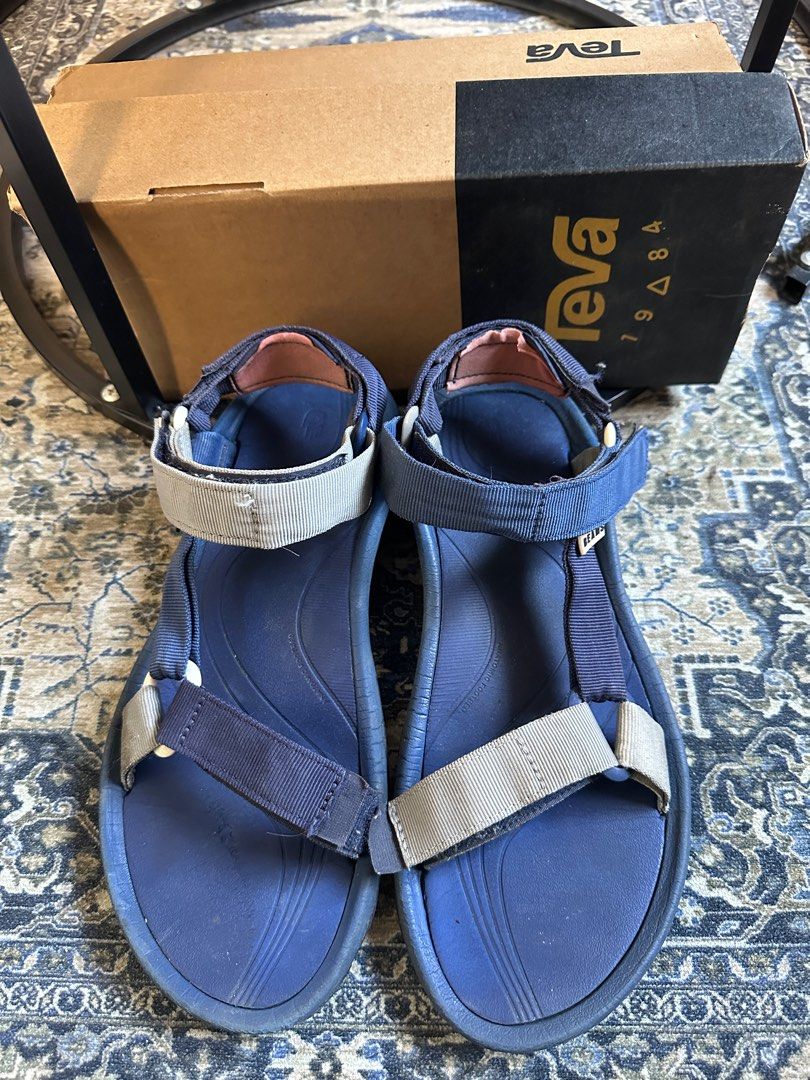 【新発売】今週の市販 Teva × 40周年別注！左右非対称のクレイジーカラーで BEAMS 靴