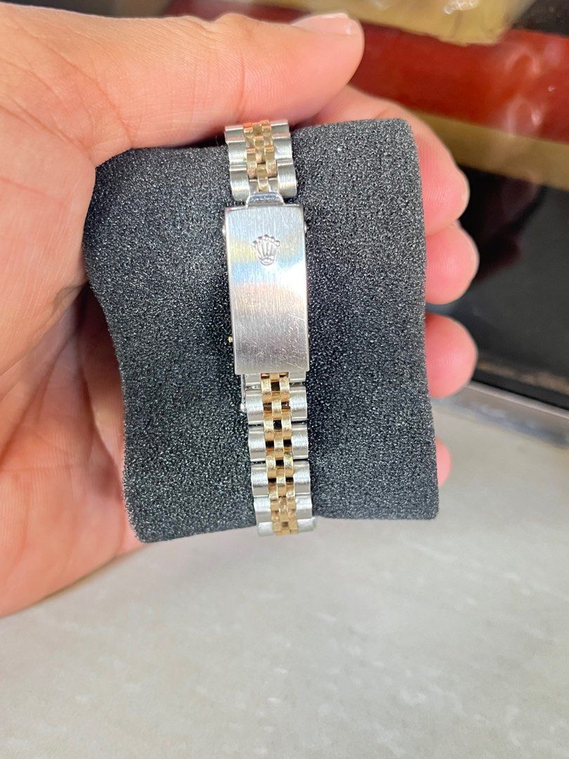 tudor (Category: Luxury Watches) located in Cabanatuan. Submitted by albertgonzales27 (Listing ID 1294194119, Image 3). Description: l Vintage Tudor Princess Circa 1985 25mm 92413 Ref no Rolex crown aftermarket Rolex bracelet ETA 2671 movement Watch only no papers/no box .