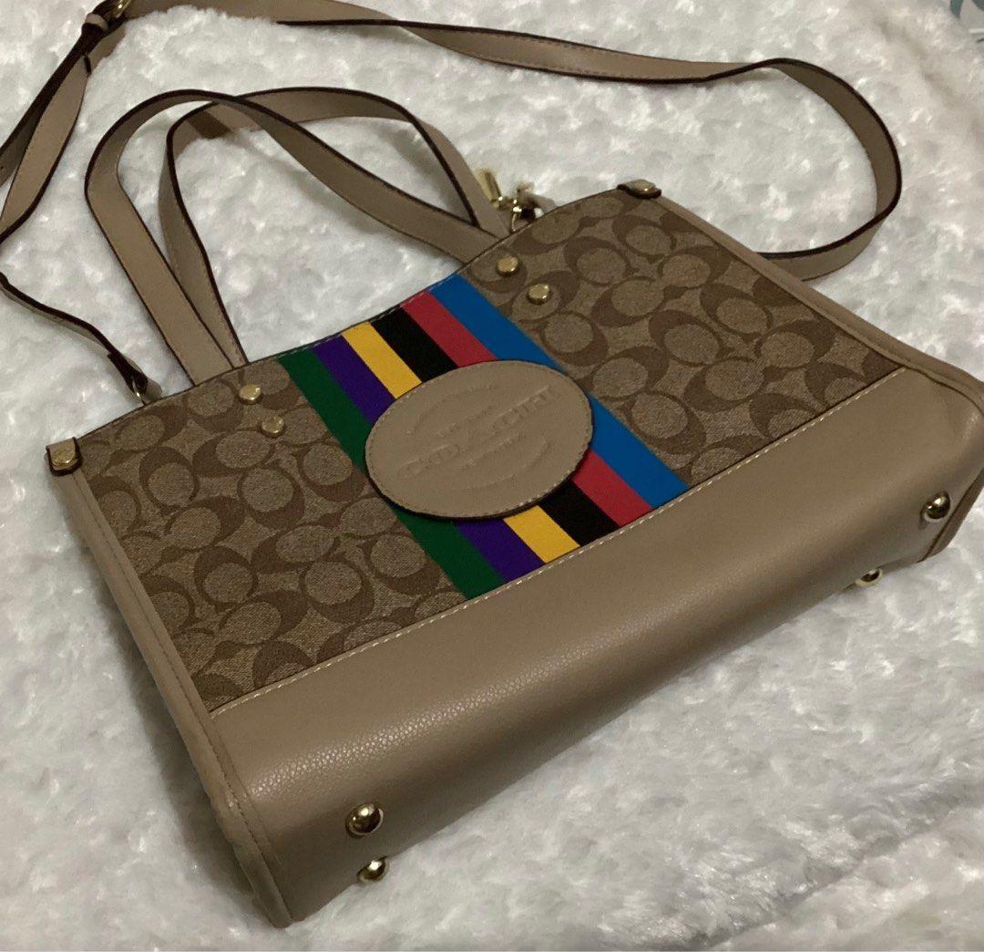 pay now Two way coach bag semi medium size Women s Fashion Bags Wallets Tote Bags on Carousell