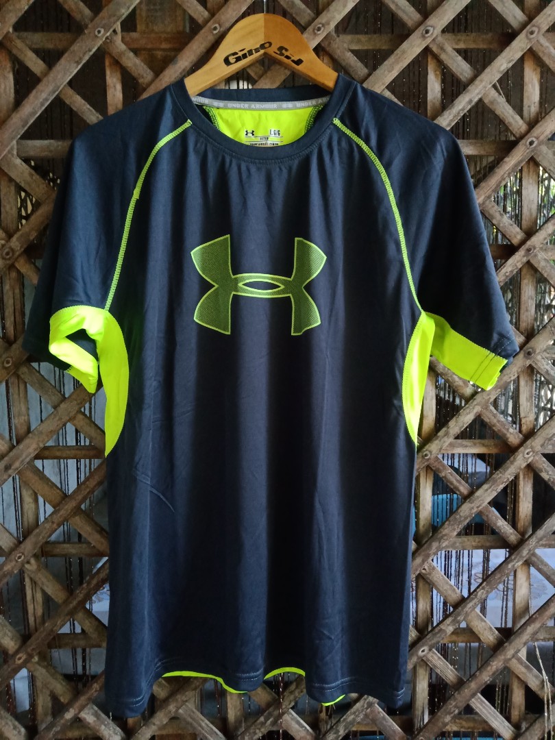 UNDER ARMOUR, Men's Fashion, Activewear on Carousell