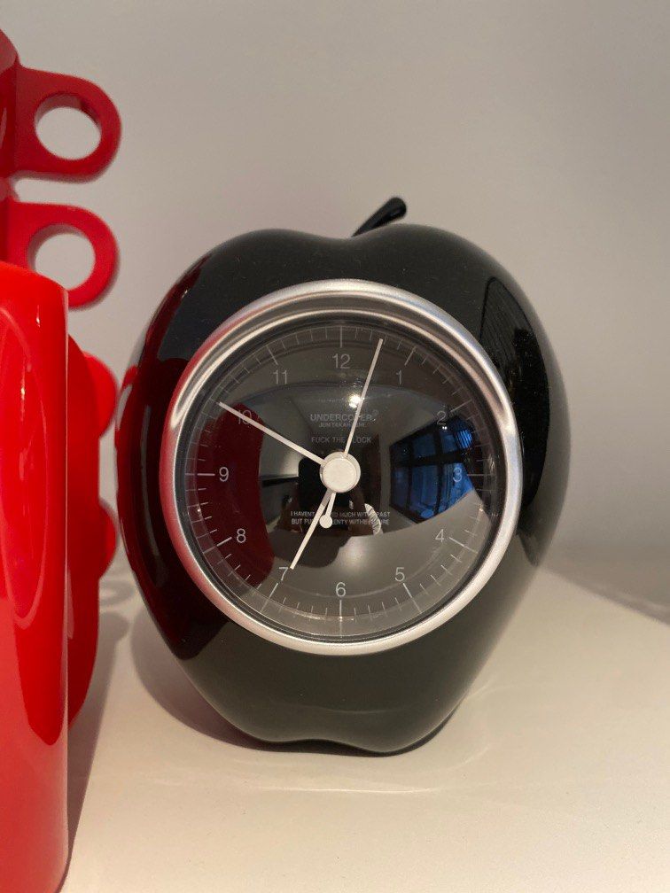 UNDERCOVER GILAPPLE CLOCK BLACK Medicom Toy x Undercover