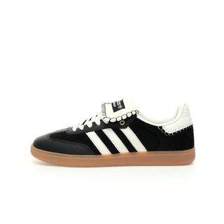 (Category: ) located in . Submitted by sneakers-shop (Listing ID 1294148947, Image 1). Description: .