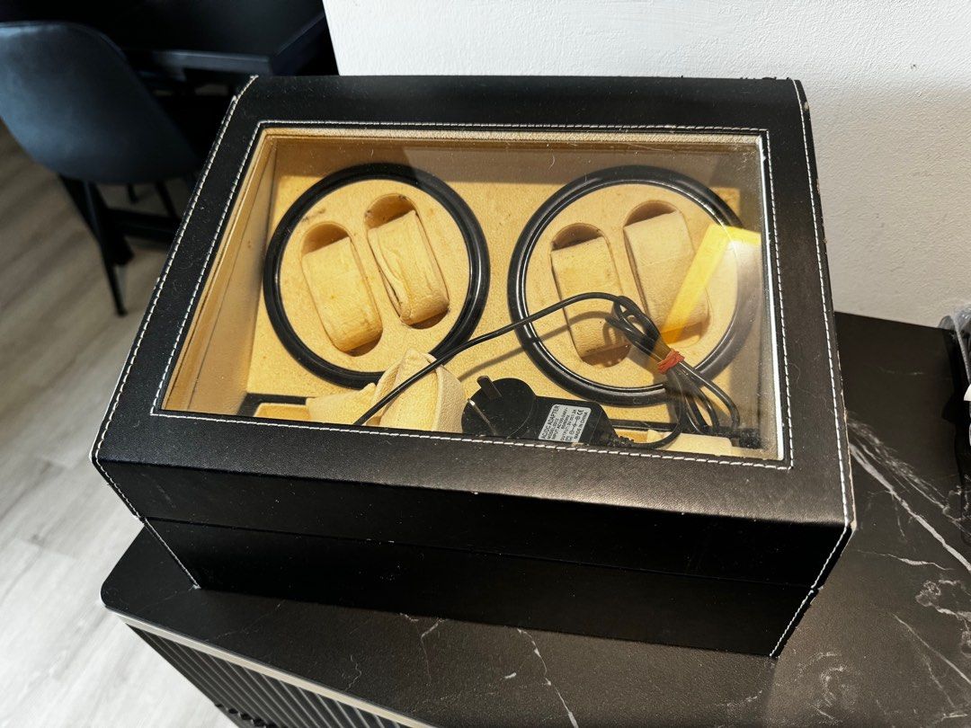 Boxy watch winder stopped working shop