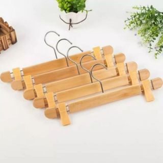 Wooden clip hanger