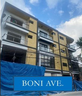 4642C Boni Avenue 2-Car Townhouse For Sale in Plainview, Mandaluyong