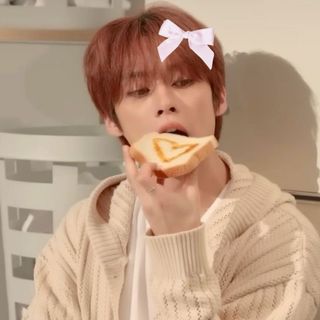 (Category: ) located in . Submitted by breadjeongin (Listing ID 1294390428, Image 1). Description: .