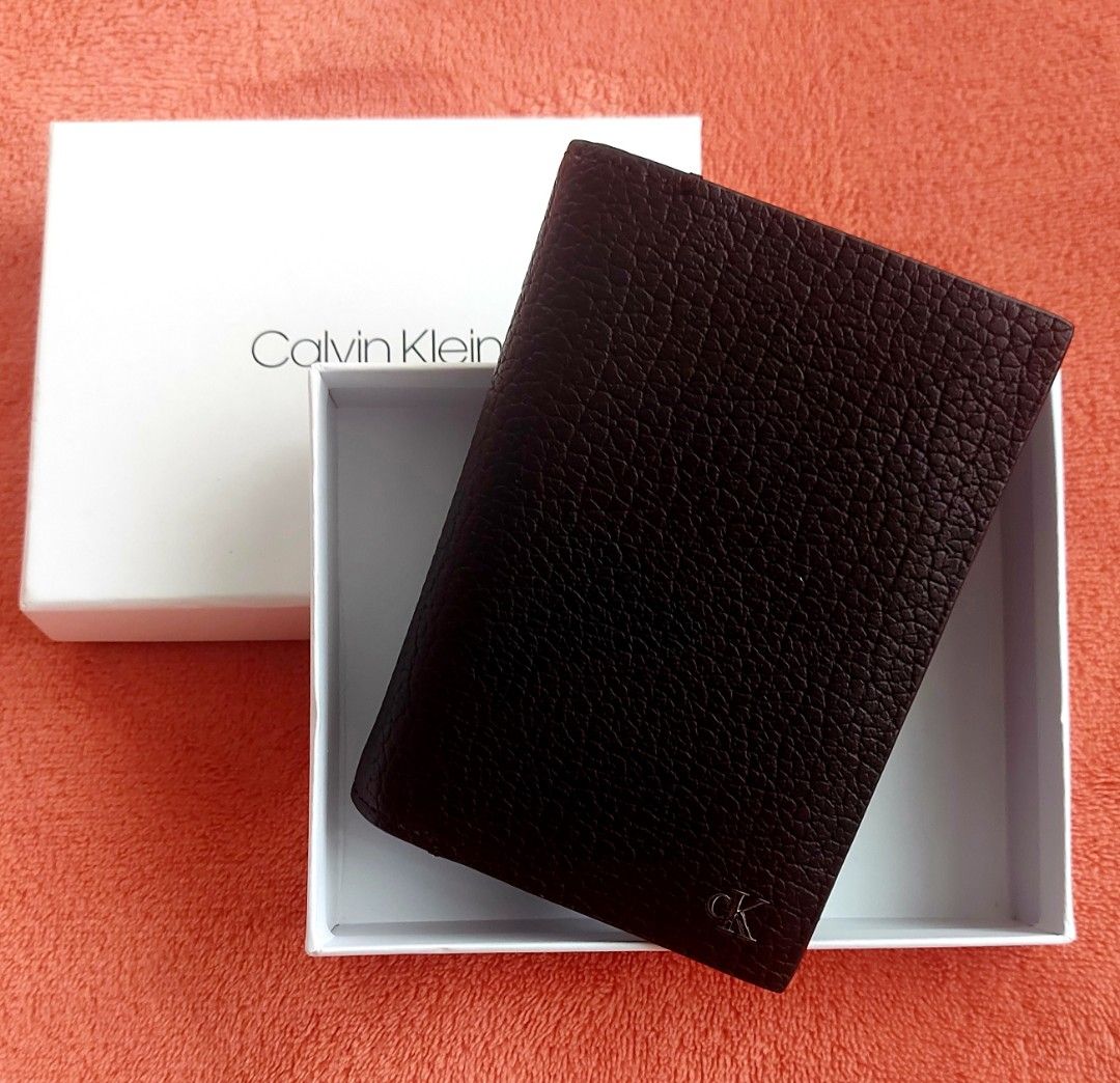 Calvin Klein Billfold Men s Wallet Men s Fashion Watches Accessories Wallets Card Holders on Carousell