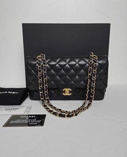 (Category: ) located in . Submitted by cldluxefinds (Listing ID 1294406245, Image 1). Description: .