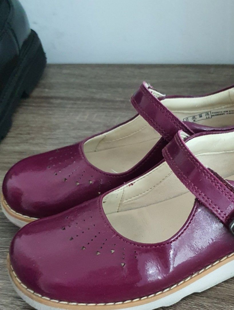 clarks crown jump plum