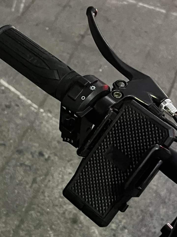E 14 folding ebike (Category: Bicycles) located in Manila. Submitted by minidivisoria (Listing ID 1294309984, Image 3). Description: Folding electric bike #E-14 Scooter Tire:14*2.125 in Rubber tires Battery Capacity: 48V 10.4ah Mileage Electric range (km): 35km; PAS range (km): 80km Motor Power: 250W Brushless Motor Top Speed: Electric speed (km/h): 20-25km/h; Assist speed (km/h): 15km/h Maximum load 100KG Applicable height 122-175cm.