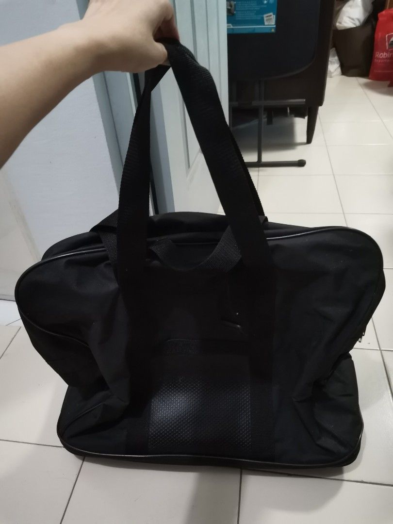 Expandable Traveling Bag with wheels (Category: Luxury Bags & Wallets) located in Manila. Submitted by jheana.970 (Listing ID 1294303343, Image 1). Description: For sale Expandable Traveling Bag with wheels Dimensions (approximate) L - 23" D - 12" H - 18"(not expanded), 23"(expanded) Needs a little cleaning Please chat me for inquiries.