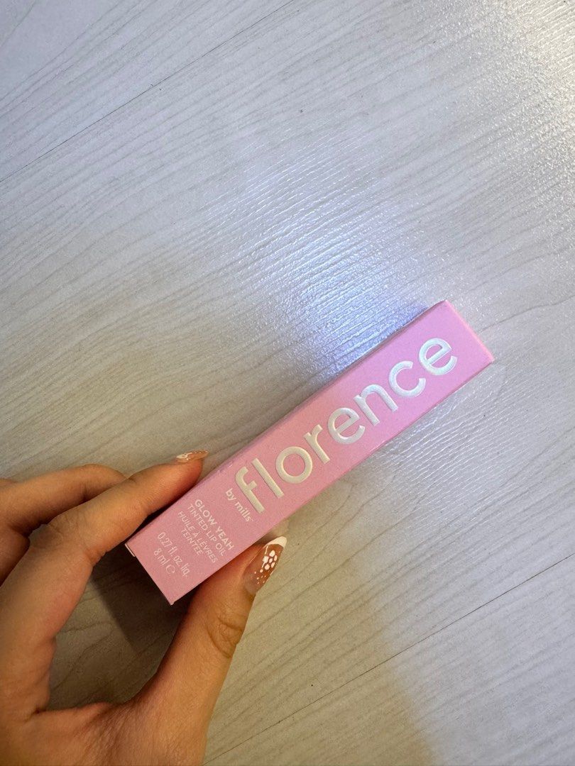 florence glow yeah tinted lip oil