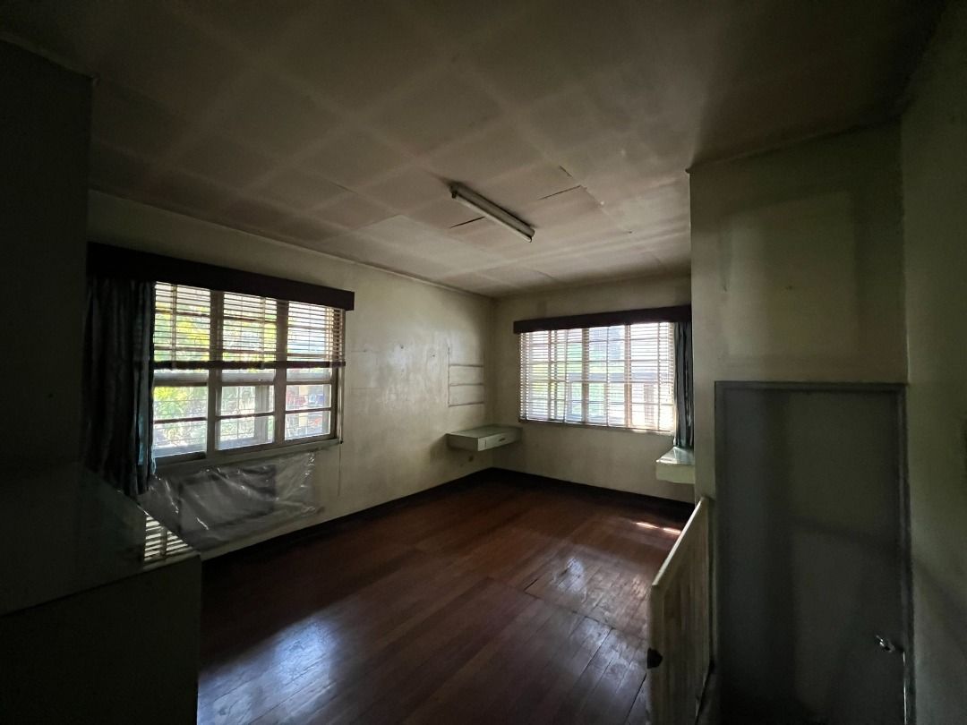 FOR LEASE Bungalow House and Lot in Brgy. Sacred Heart, Quezon City