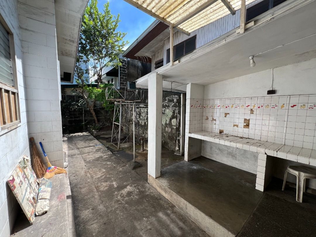 FOR LEASE Bungalow House and Lot in Brgy. Sacred Heart, Quezon City