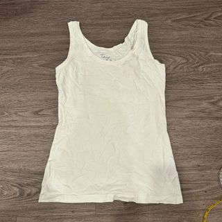 Loose white tank top, Women's Fashion, Tops, Others Tops on Carousell