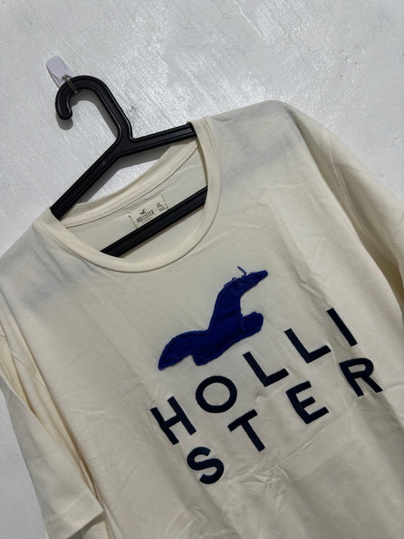 Hollister Embroidered Logo Shirt, Men's Fashion, Tops & Sets, Tshirts &  Polo Shirts on Carousell