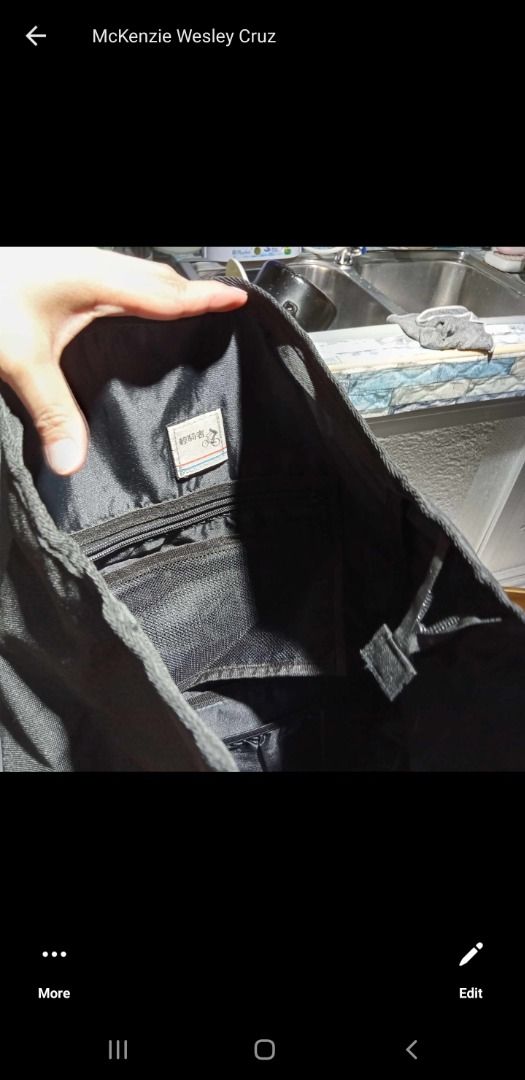 Laptop bag/backpack (Category: Laptop Bags & Sleeves) located in Caloocan City. Submitted by godsprince80923 (Listing ID 1294298906, Image 2). Description: .
