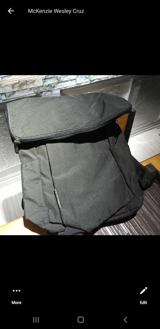 Laptop bag/backpack (Category: Laptop Bags & Sleeves) located in Caloocan City. Submitted by godsprince80923 (Listing ID 1294298906, Image 3). Description: .