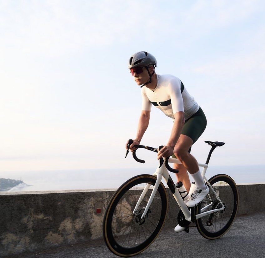 Mad One Cycling Jersey and bibs Green
