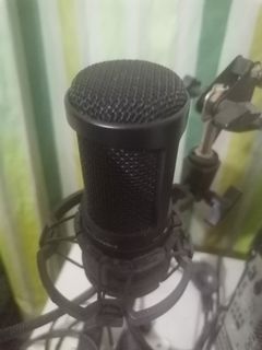 Mic for SALE! Audio Technica AT2020 *Good as new!