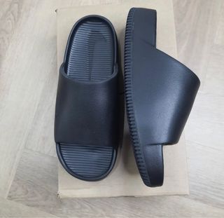 (Kategori: ) berada di . Dikirim oleh cleosa.closet (ID iklan 1294337084, Gambar 1). Deskripsi: .