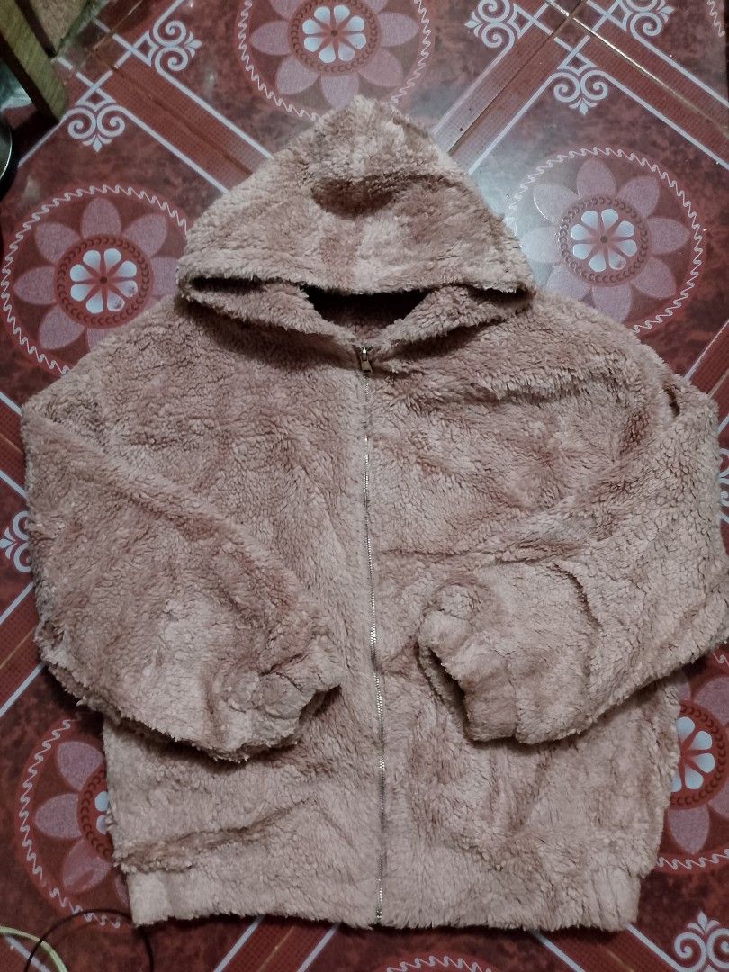 pink fleece jacket (Category: Coats, Jackets and Outerwear) located in Sorsogon. Submitted by tomandrei6 (Listing ID 1294374045, Image 1). Description: .