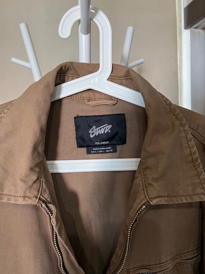 Pull & Bear Jacket L (Category: Coats, Jackets and Outerwear) located in Singapore. Submitted by jancab (Listing ID 1294301234, Image 2). Description: Pull & Bear Mens Jacket L used once only, Japan trip 2024.
