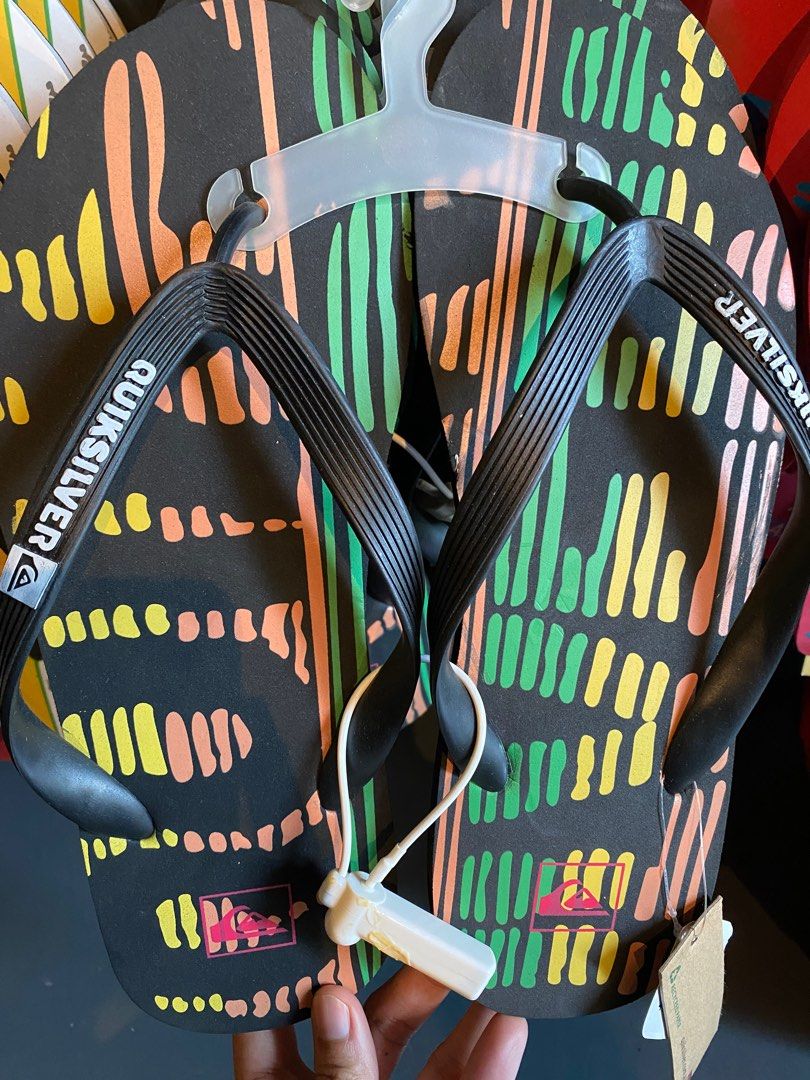 QUICKSILVER SLIPPER (Category: Slippers & Slides) located in Cagayan de Oro. Submitted by tinkerdaliah (Listing ID 1294323935, Image 1). Description: 🔆 QUICKSILVER Slipper 🔆 Available size : 8,9,10,11 🔆 Brand new with tag 🔆 from US balikbayan box 🔆 decluttering.