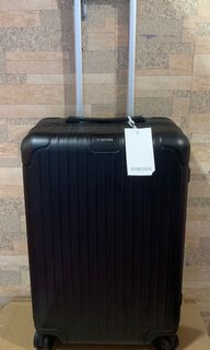 (Category: ) located in . Submitted by ilabluggage (Listing ID 1293608796, Image 1). Description: .