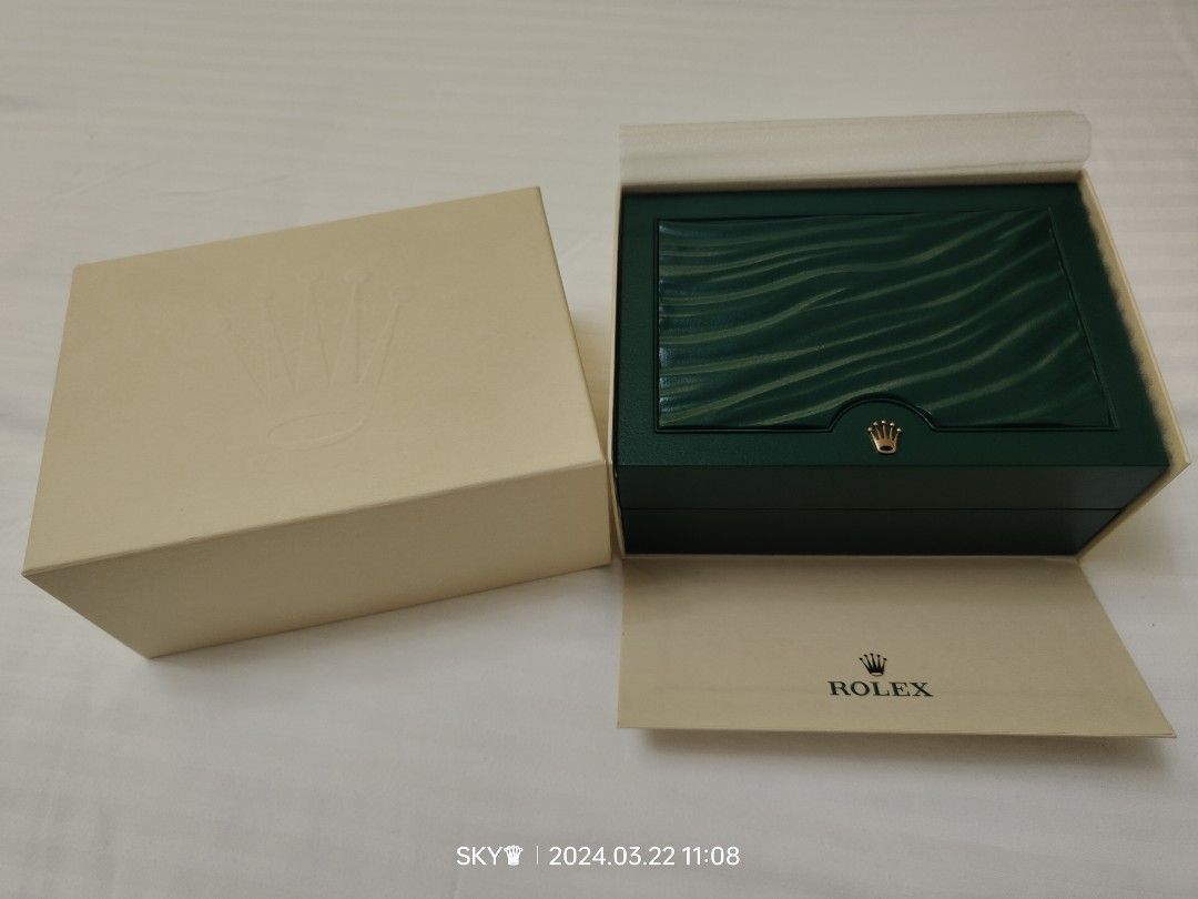 Rolex Datejust DJ box set 2020 (Category: Luxury Watches) located in Quezon City. Submitted by sky_sale (Listing ID 1294307186, Image 2). Description: 25k box only FS Rolex Datejust DJ box set M126331 Year 2020 Good Condition Authentic Original Legit Genuine 😀 Fake box = Fake watch= Fake people 🤢;p.