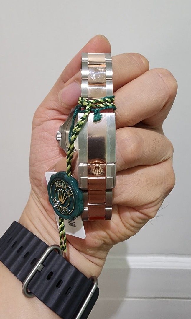 Rolex Yatch Master 40mm 126621 (Category: Luxury Watches) located in Manila. Submitted by thebestgaragesaleonline (Listing ID 1294315843, Image 2). Description: 40mm Two Tone Rosegold Yatchmaster with Intense Black dial. December 2023 Foreign AD Complete Box and Card Unworn and on hand..