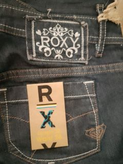 Roxy slim fit pants size28