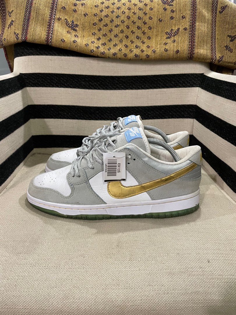 dunk sean cliver on feet