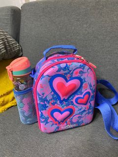 Smiggle lunch bag w/ free tumbler