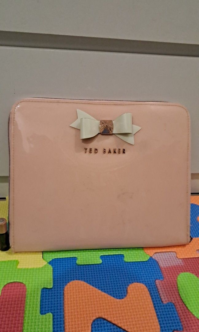TED BAKER IPAD CASE Women s Fashion Bags Wallets Purses Pouches on Carousell
