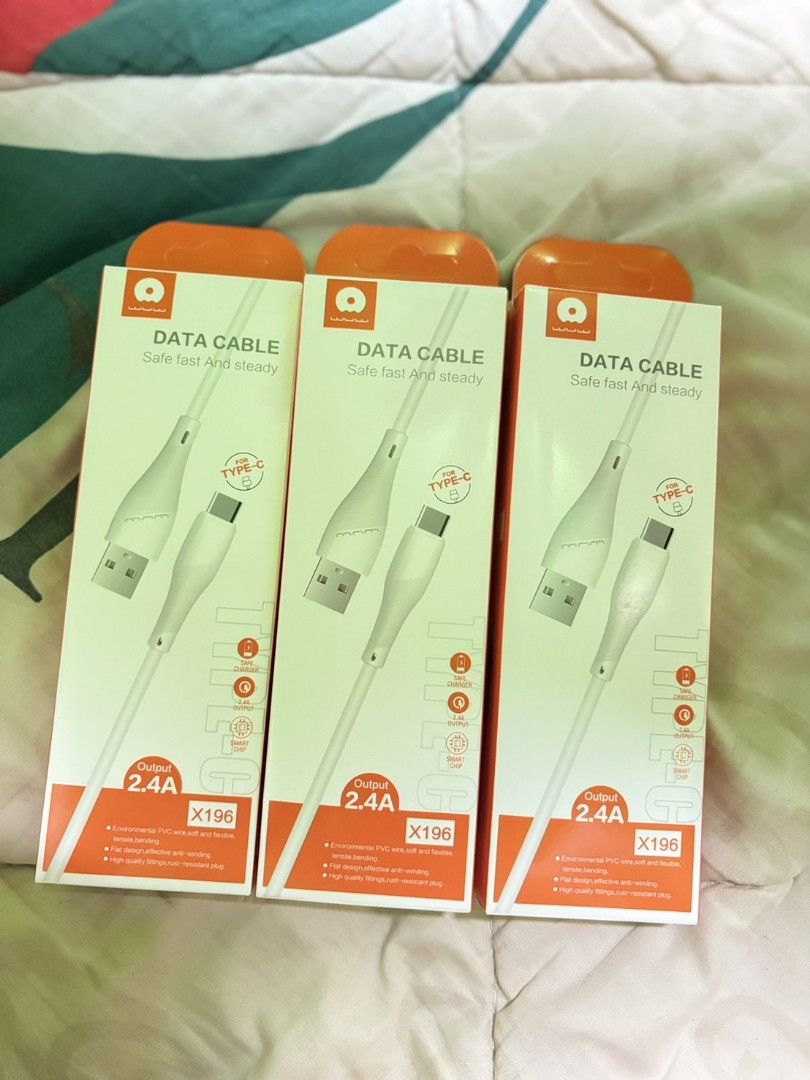 Type C cable (Category: Chargers & Cables) located in Singapore. Submitted by championlaa (Listing ID 1294438401, Image 1). Description: Brand new fast charge type c cable 1 for $5 2 for $9 3 for $12.