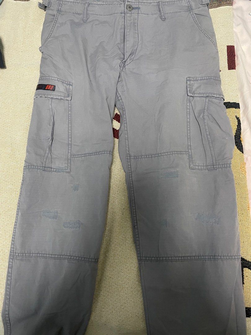 Wtaps （分類：長褲）位於 Hong Kong。 由 babyshary 提交（商品編號 1294312387，圖片 1）。簡介： 90%new 100%real Size 03 可dm 小議。
